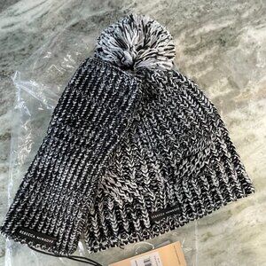 Winter Beanie & Arm warmer Set